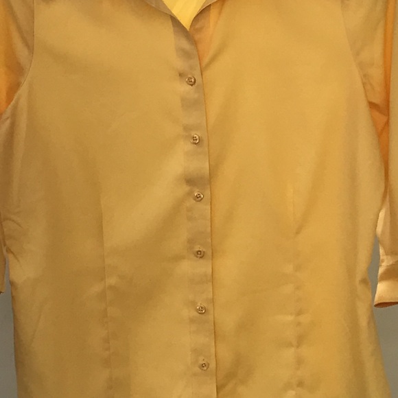 Coldwater Creek brand Ladies No-iron Button Down Shirt - Picture 2 of 10